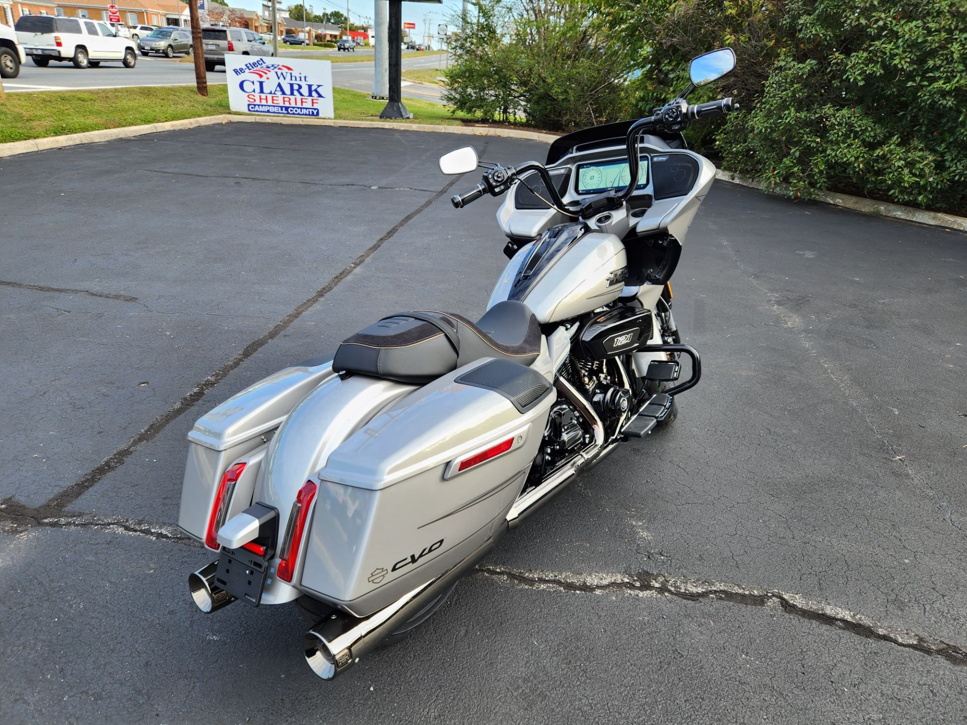 2023 Harley-Davidson CVO™ Road Glide® in Lynchburg, Virginia - Photo 10