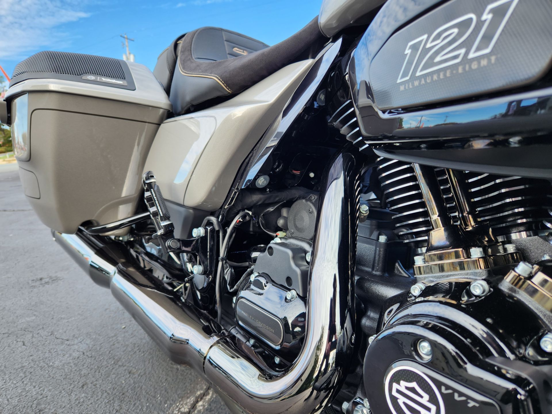 2023 Harley-Davidson CVO™ Road Glide® in Lynchburg, Virginia - Photo 30