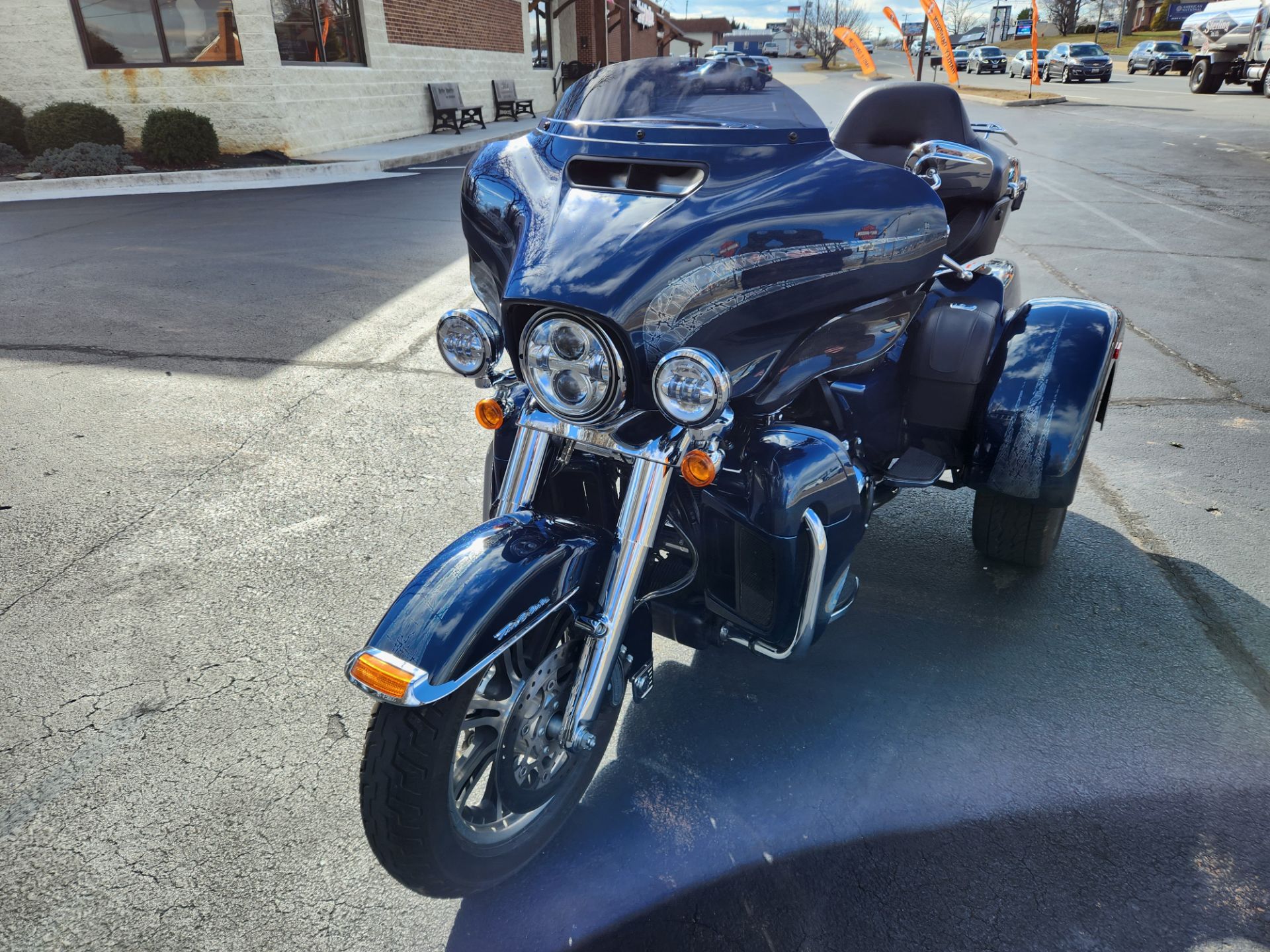 2016 Harley-Davidson Tri Glide® Ultra in Lynchburg, Virginia - Photo 5