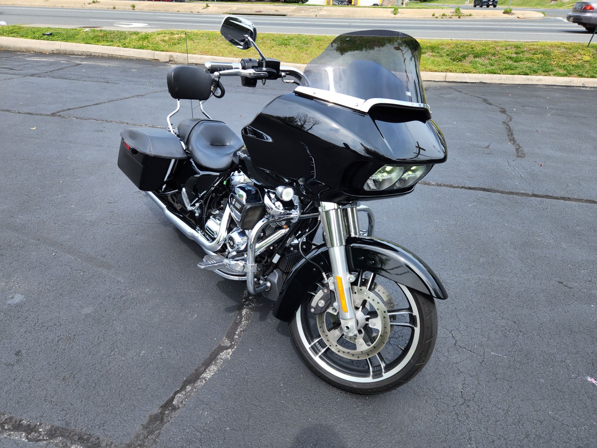 2019 Harley-Davidson Road Glide® in Lynchburg, Virginia - Photo 2