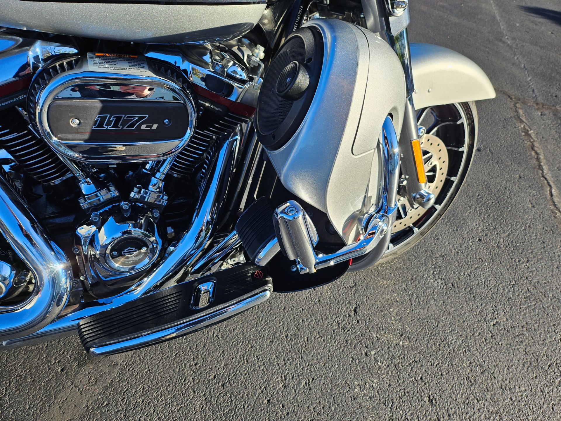 2019 Harley-Davidson CVO™ Street Glide® in Lynchburg, Virginia - Photo 32