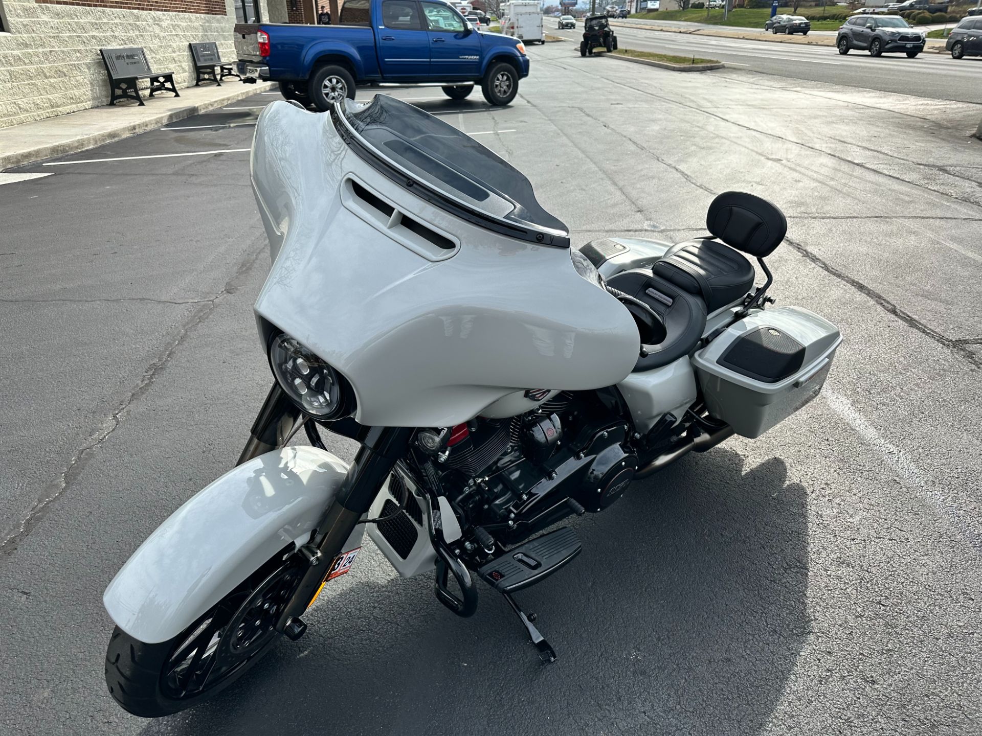 2020 Harley-Davidson CVO™ Street Glide® in Lynchburg, Virginia - Photo 3