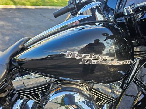 2016 Harley-Davidson Street Glide® Special in Lynchburg, Virginia - Photo 24