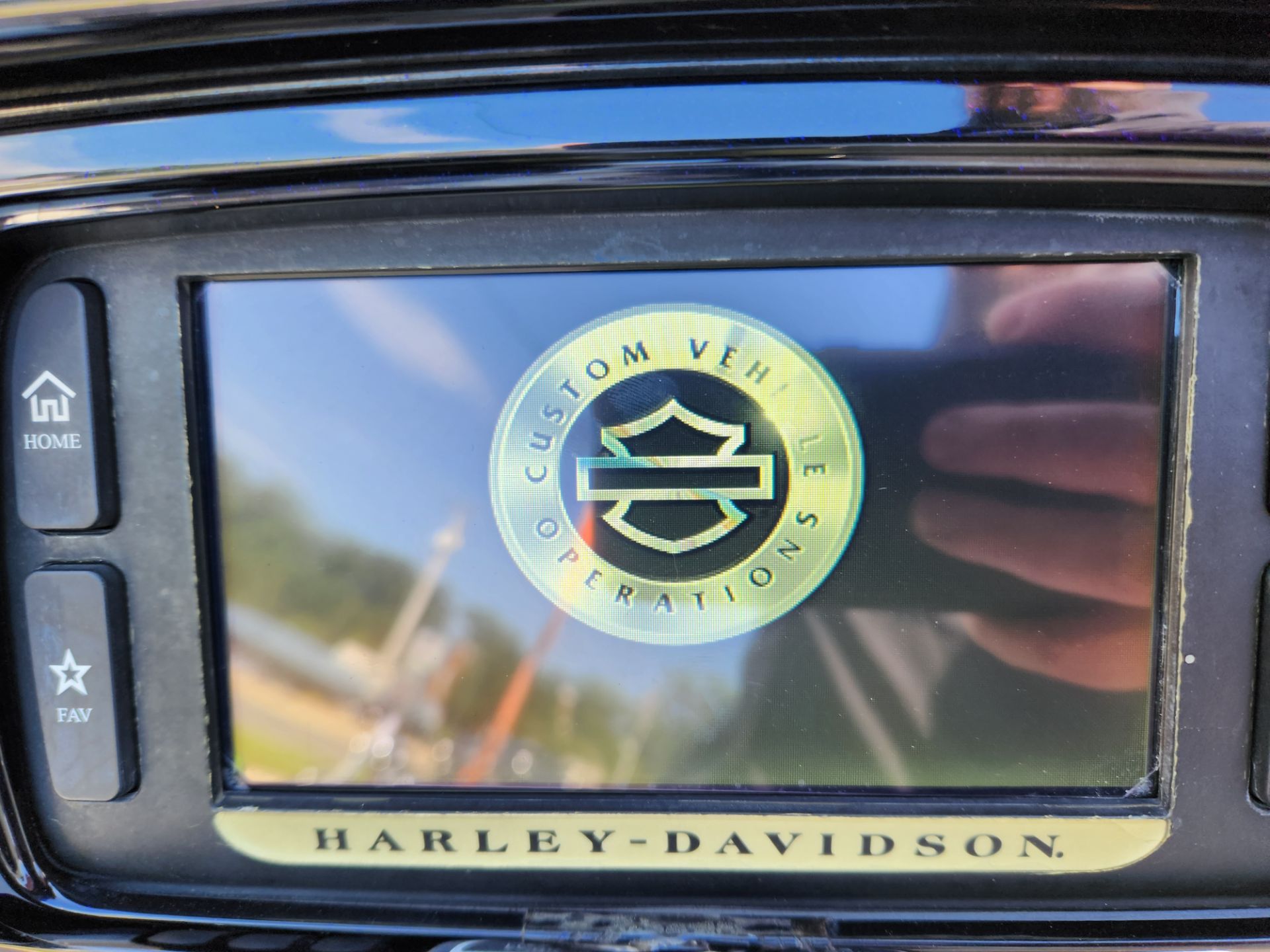 2016 Harley-Davidson CVO™ Street Glide® in Lynchburg, Virginia - Photo 14