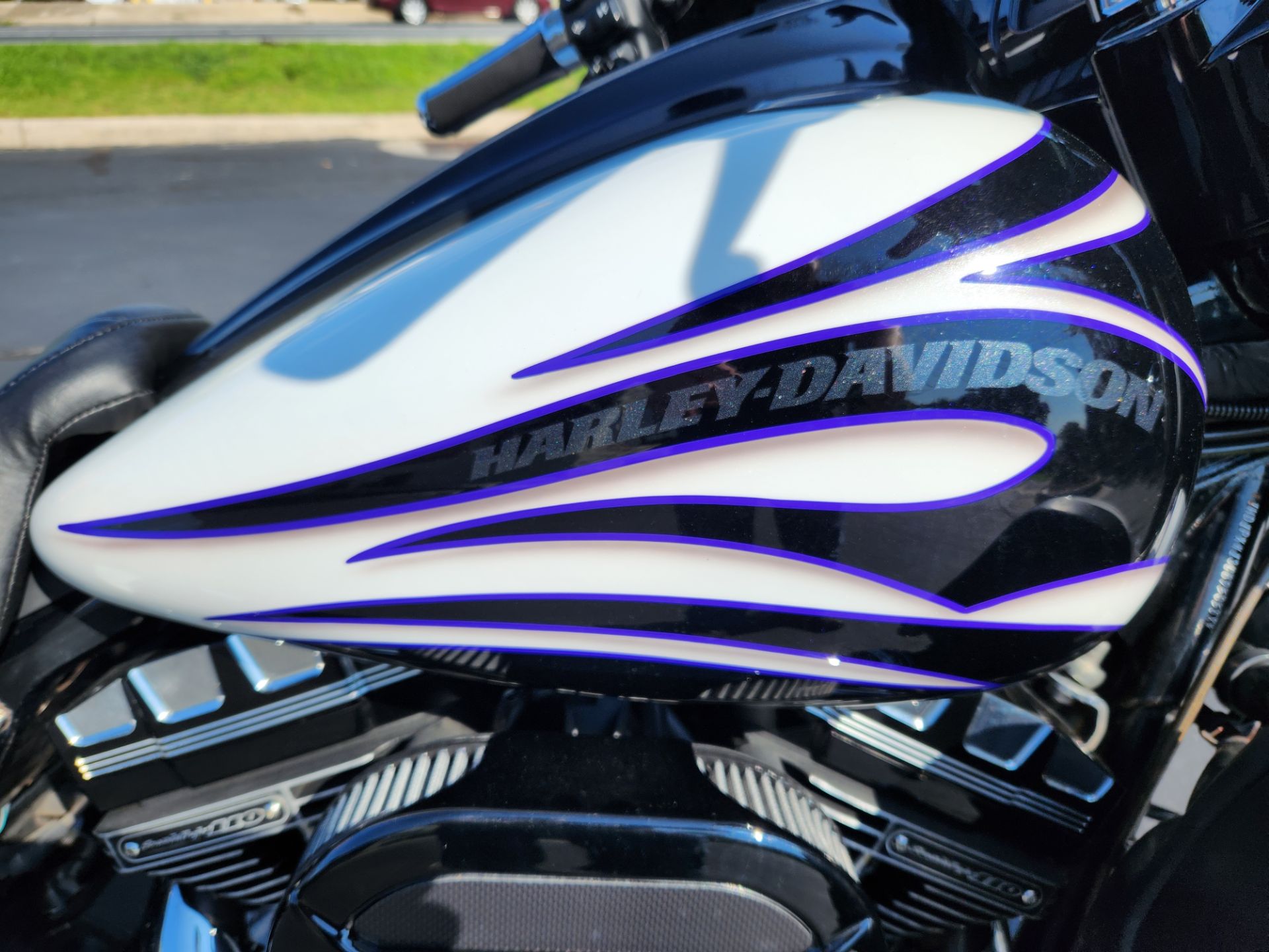 2016 Harley-Davidson CVO™ Street Glide® in Lynchburg, Virginia - Photo 21