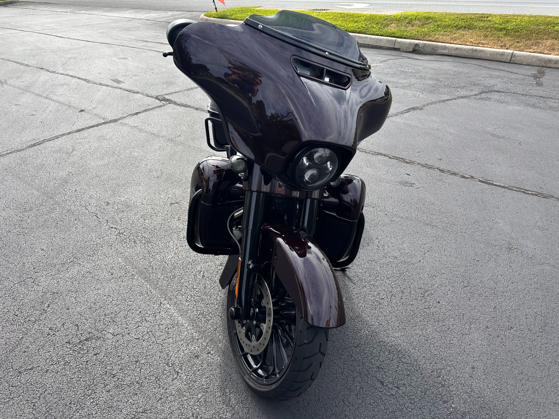 2019 Harley-Davidson CVO™ Street Glide® in Lynchburg, Virginia - Photo 2