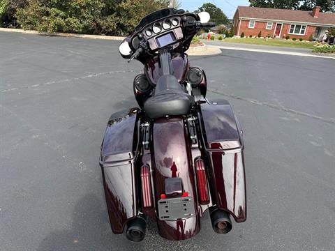 2019 Harley-Davidson CVO™ Street Glide® in Lynchburg, Virginia - Photo 6