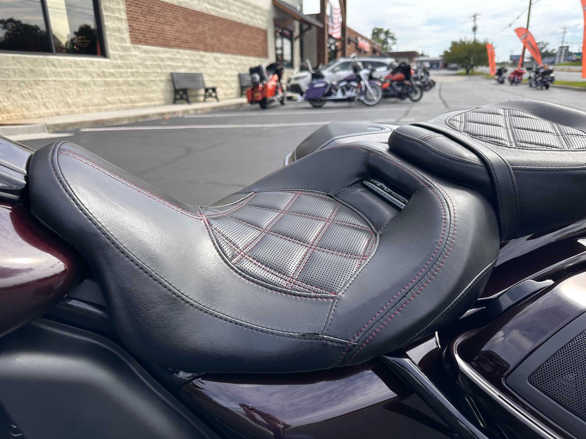 2019 Harley-Davidson CVO™ Street Glide® in Lynchburg, Virginia - Photo 23