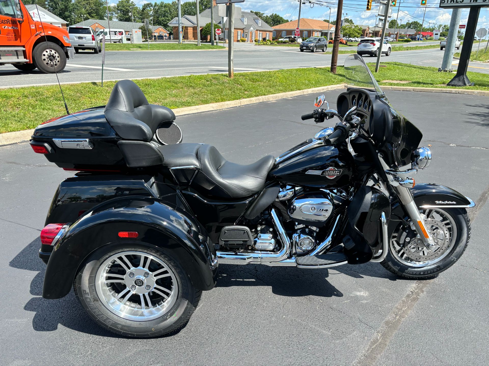 2024 Harley-Davidson Tri Glide® Ultra in Lynchburg, Virginia - Photo 8