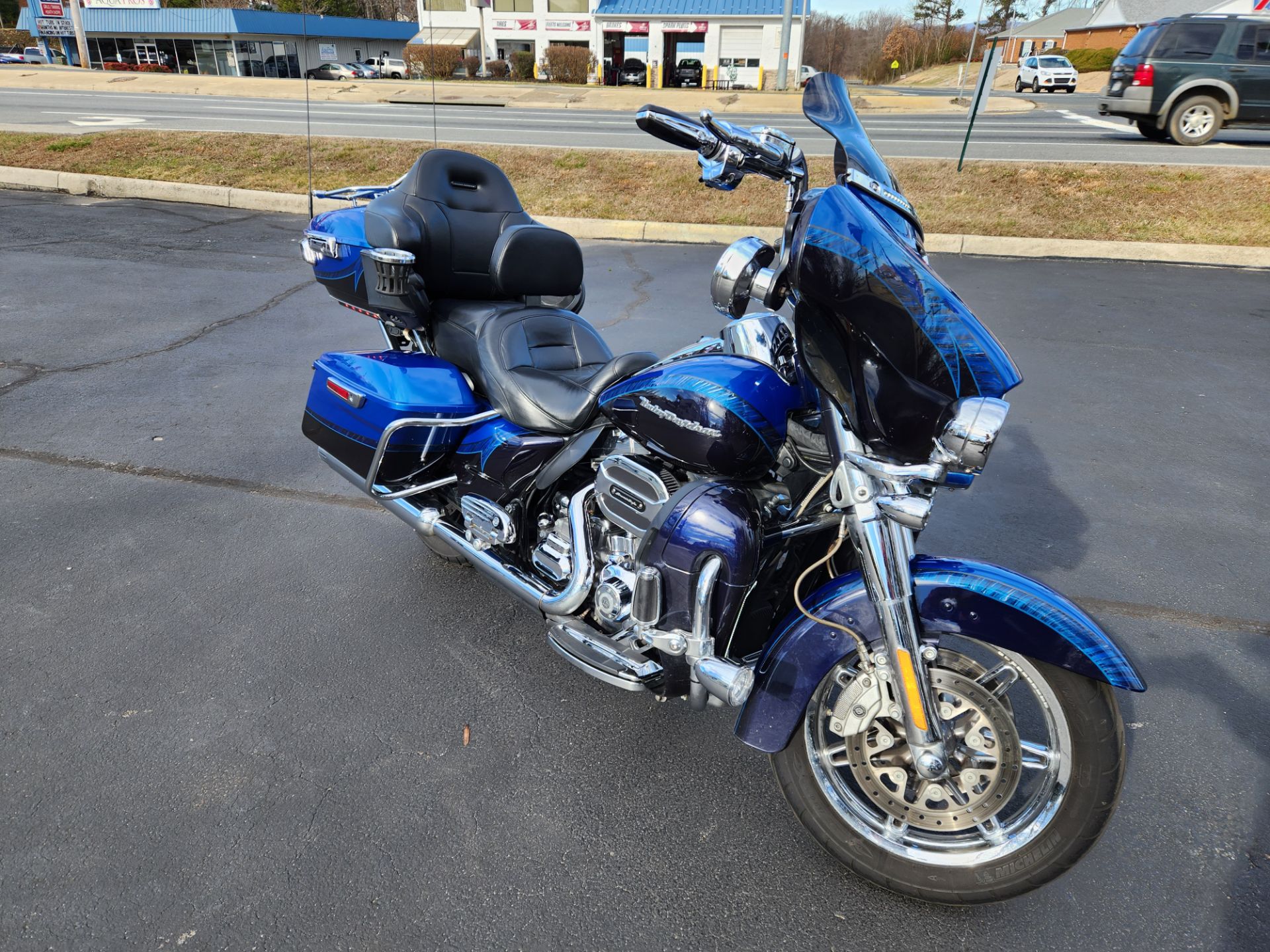 2014 Harley-Davidson CVO™ Limited in Lynchburg, Virginia - Photo 2