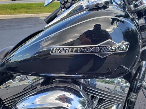 2011 Harley-Davidson Dyna® Super Glide® Custom in Lynchburg, Virginia - Photo 15