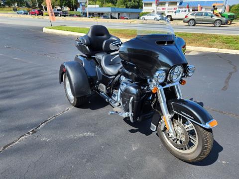 2018 Harley-Davidson Tri Glide® Ultra in Lynchburg, Virginia - Photo 2