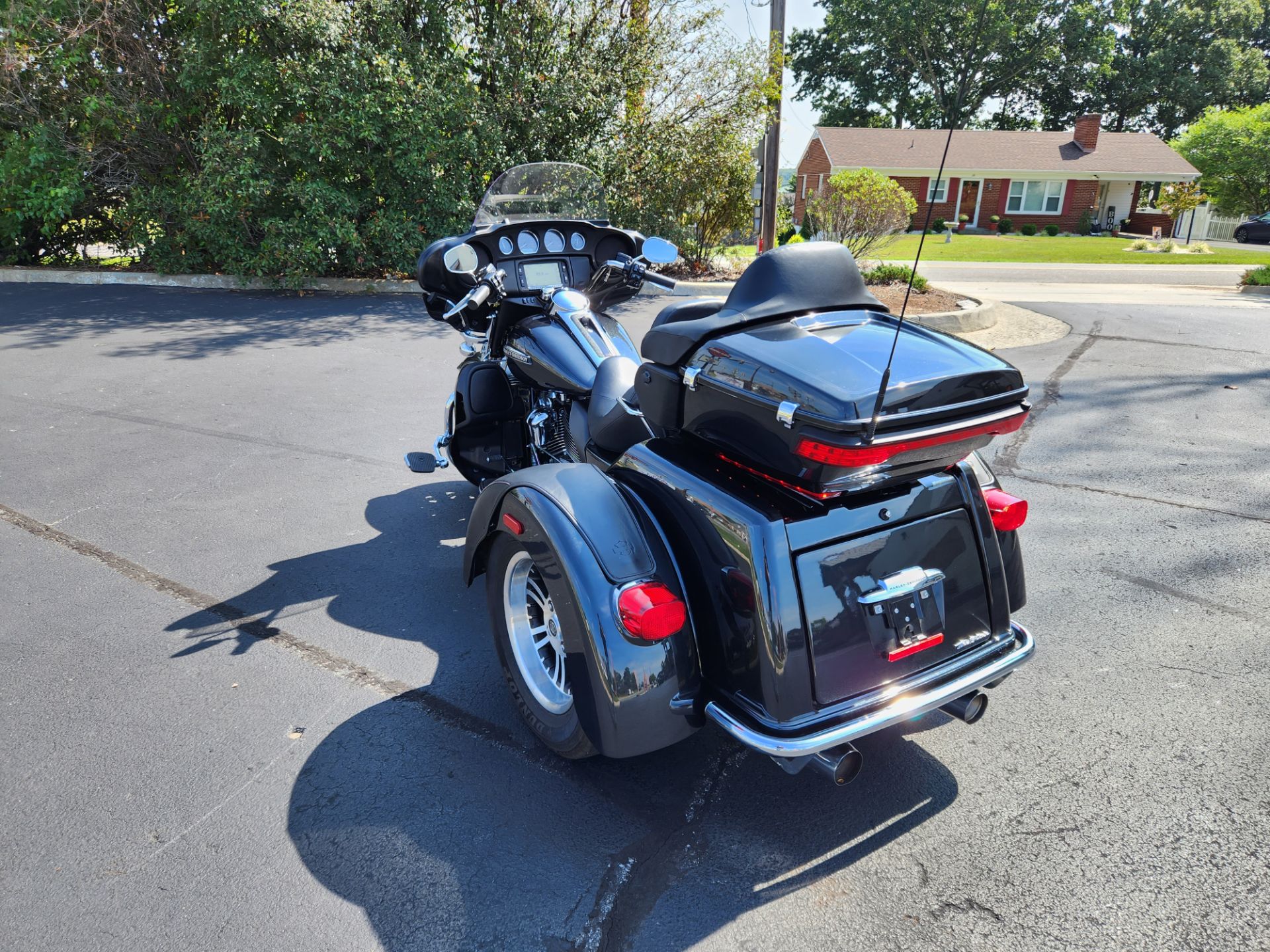2018 Harley-Davidson Tri Glide® Ultra in Lynchburg, Virginia - Photo 9
