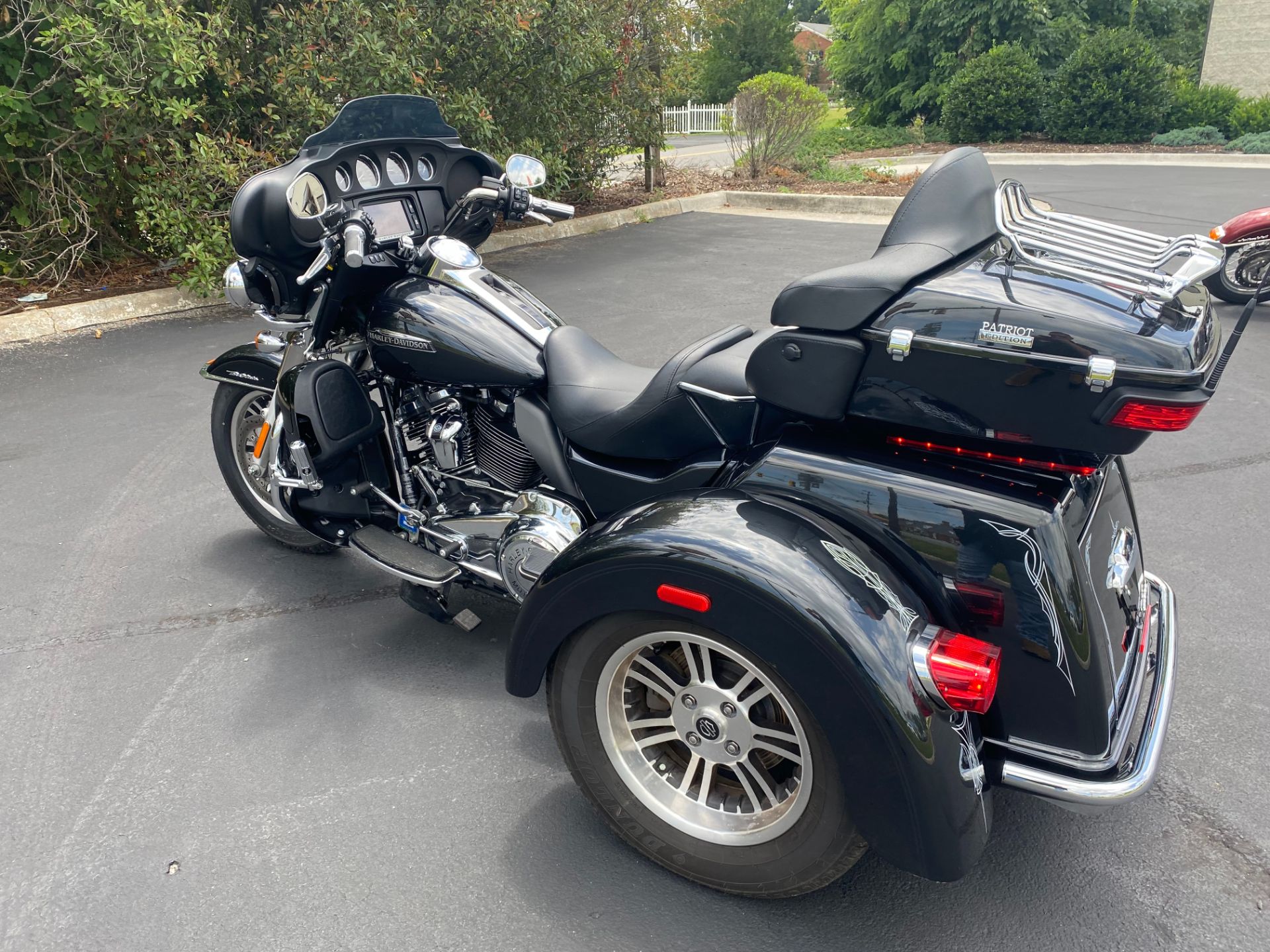 2018 Harley-Davidson Tri Glide® Ultra in Lynchburg, Virginia - Photo 8