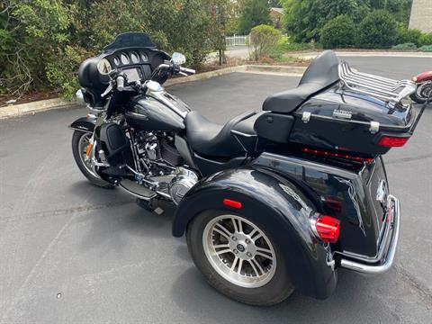 2018 Harley-Davidson Tri Glide® Ultra in Lynchburg, Virginia - Photo 8