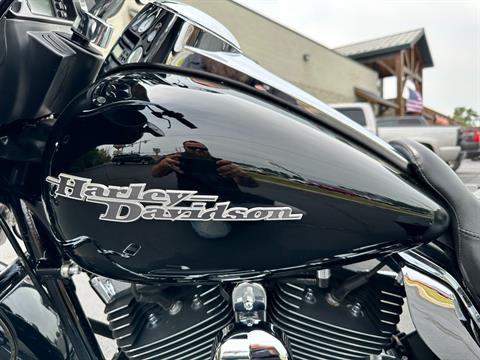 2013 Harley-Davidson Street Glide® in Lynchburg, Virginia - Photo 19