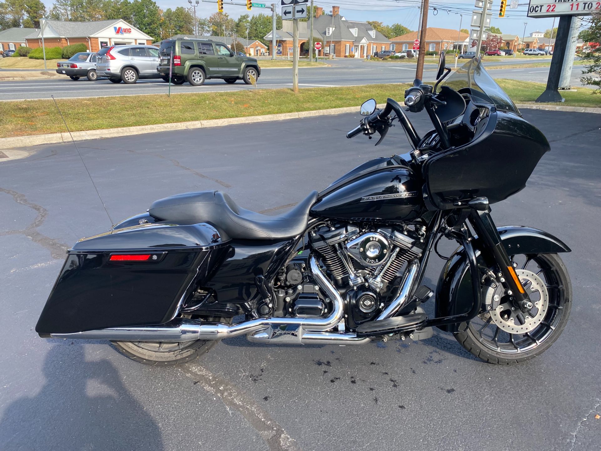 2018 Harley-Davidson Road Glide® Special in Lynchburg, Virginia - Photo 13
