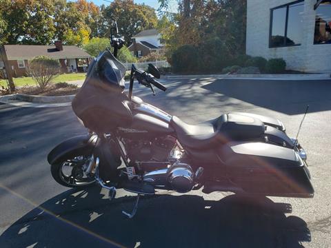 2016 Harley-Davidson Street Glide® Special in Lynchburg, Virginia - Photo 9