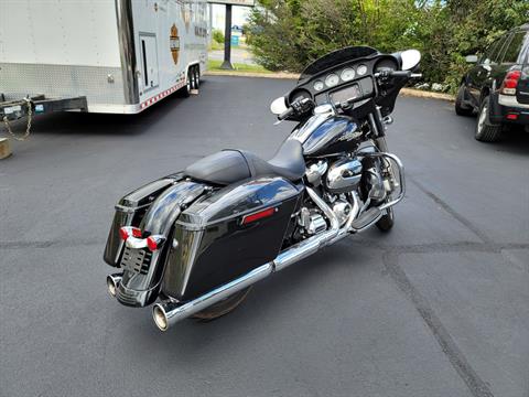 2018 Harley-Davidson Street Glide® in Lynchburg, Virginia - Photo 7