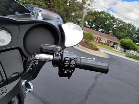 2018 Harley-Davidson Street Glide® in Lynchburg, Virginia - Photo 38