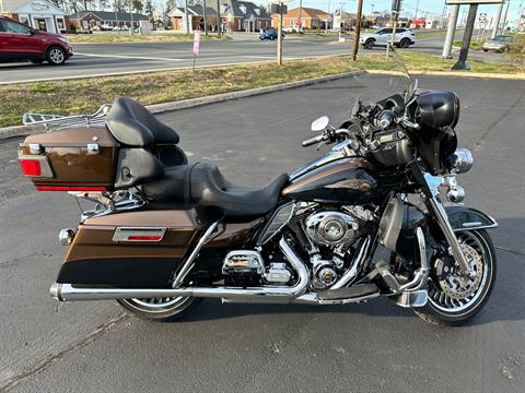 2013 Harley-Davidson Electra Glide® Ultra Limited 110th Anniversary Edition in Lynchburg, Virginia - Photo 8