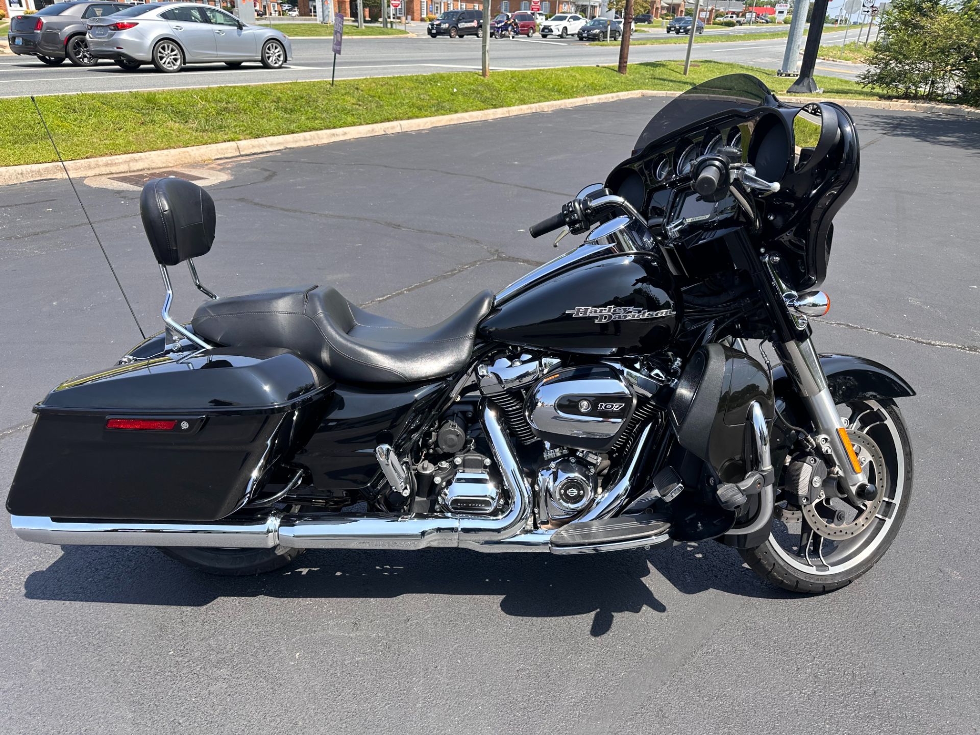 2017 Harley-Davidson Street Glide® Special in Lynchburg, Virginia - Photo 8