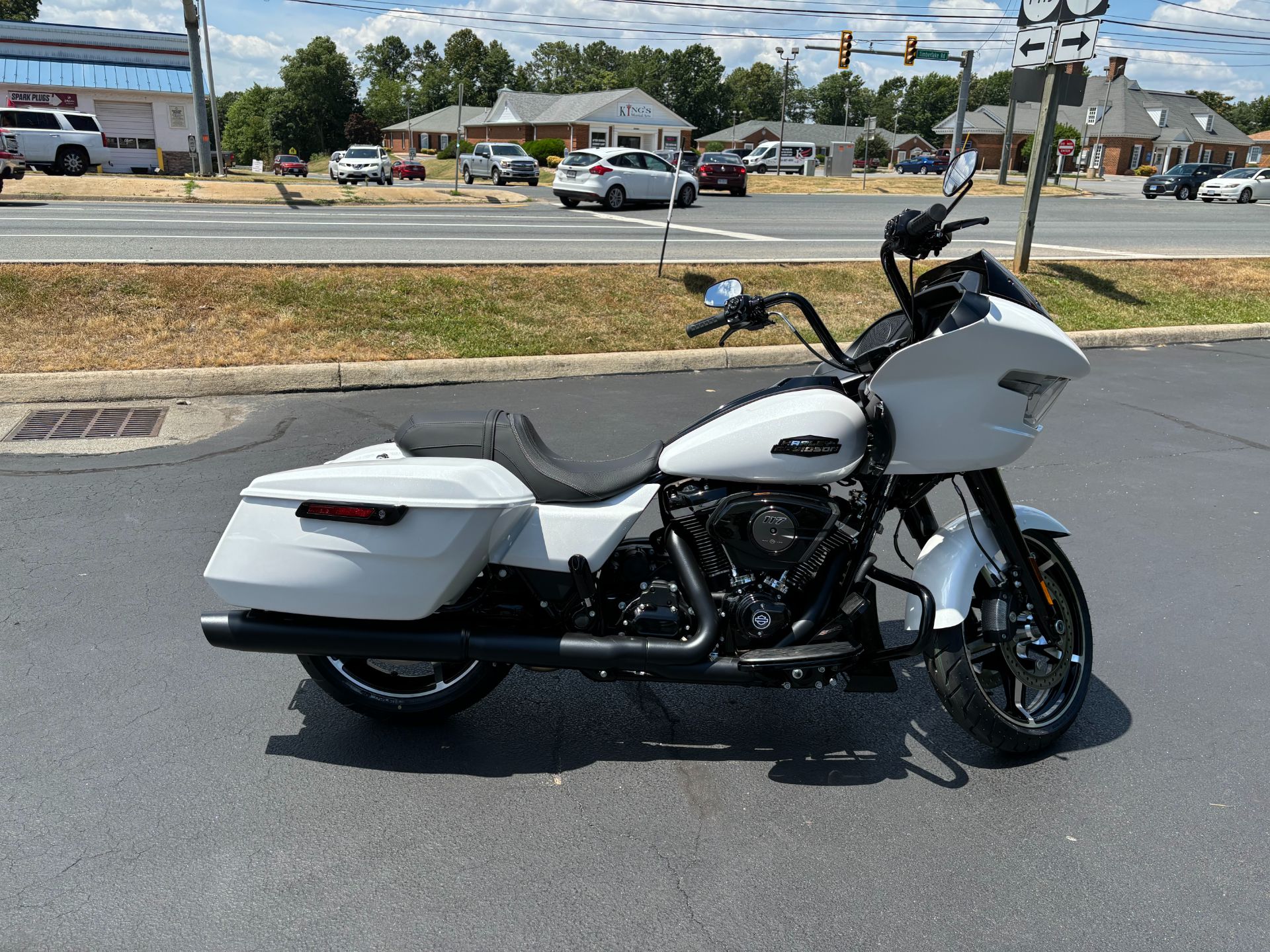 2024 Harley-Davidson Road Glide® in Lynchburg, Virginia - Photo 8