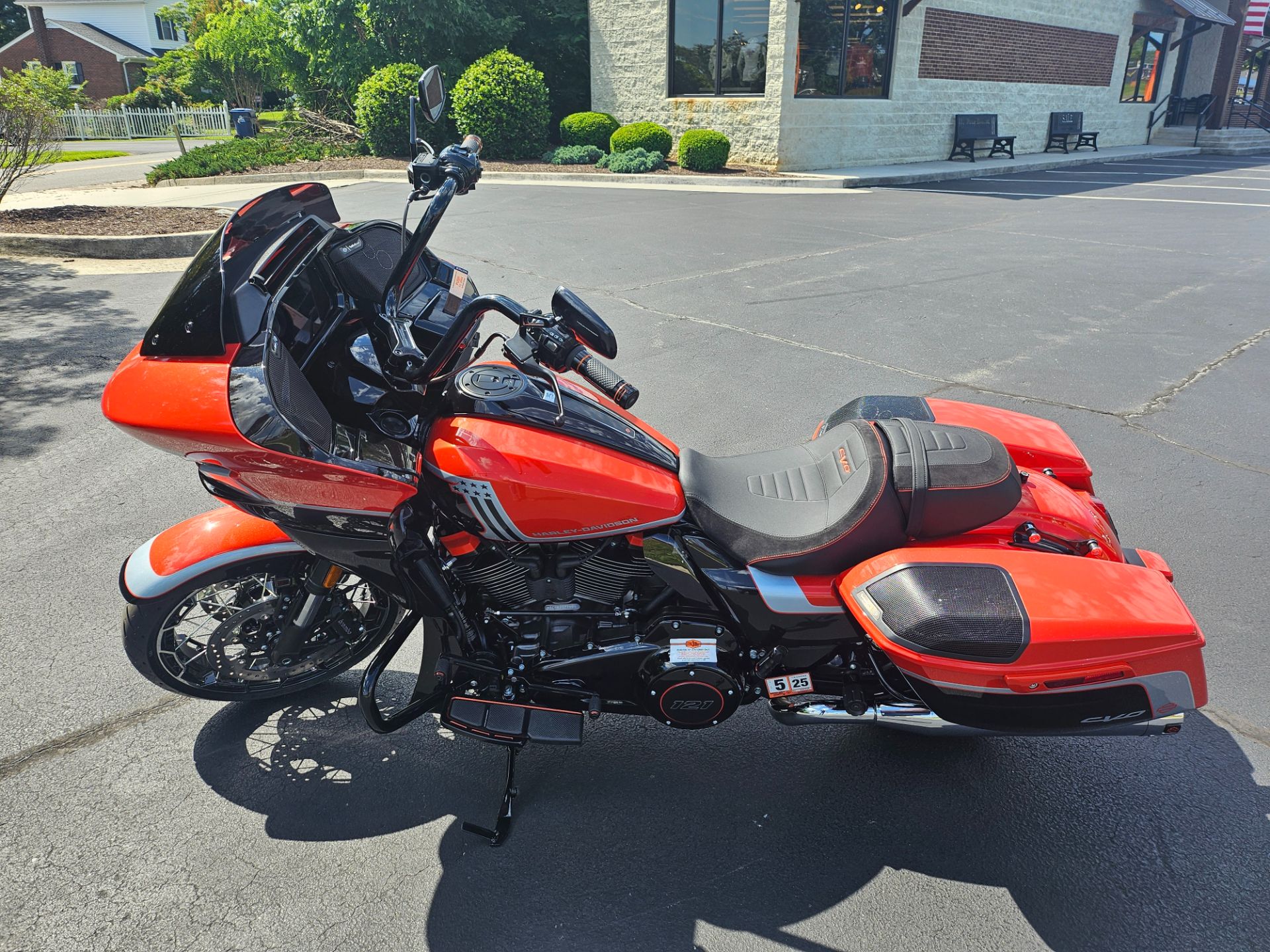 2024 Harley-Davidson CVO™ Road Glide® in Lynchburg, Virginia - Photo 4