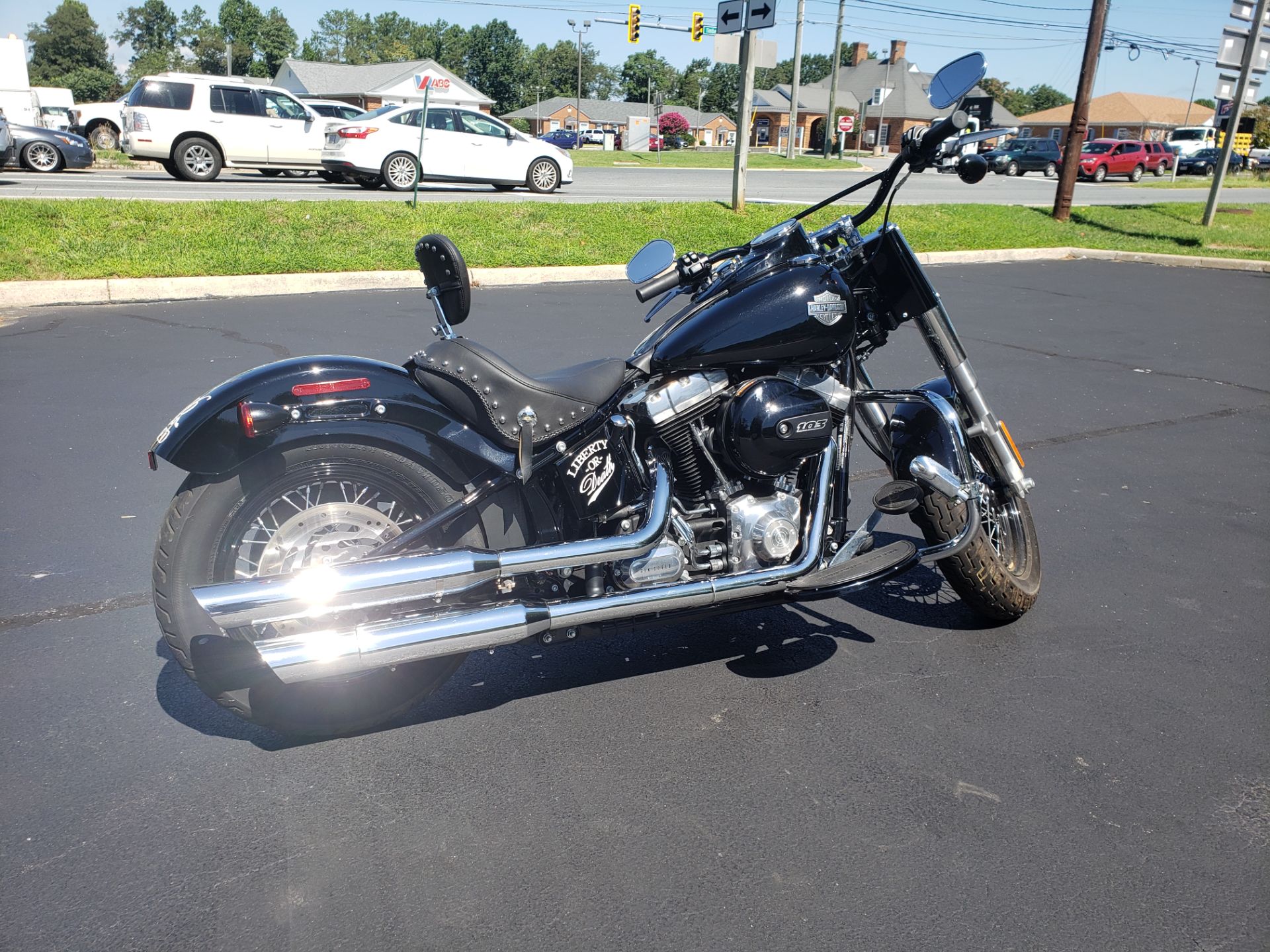 2017 Harley-Davidson Softail Slim® in Lynchburg, Virginia - Photo 9