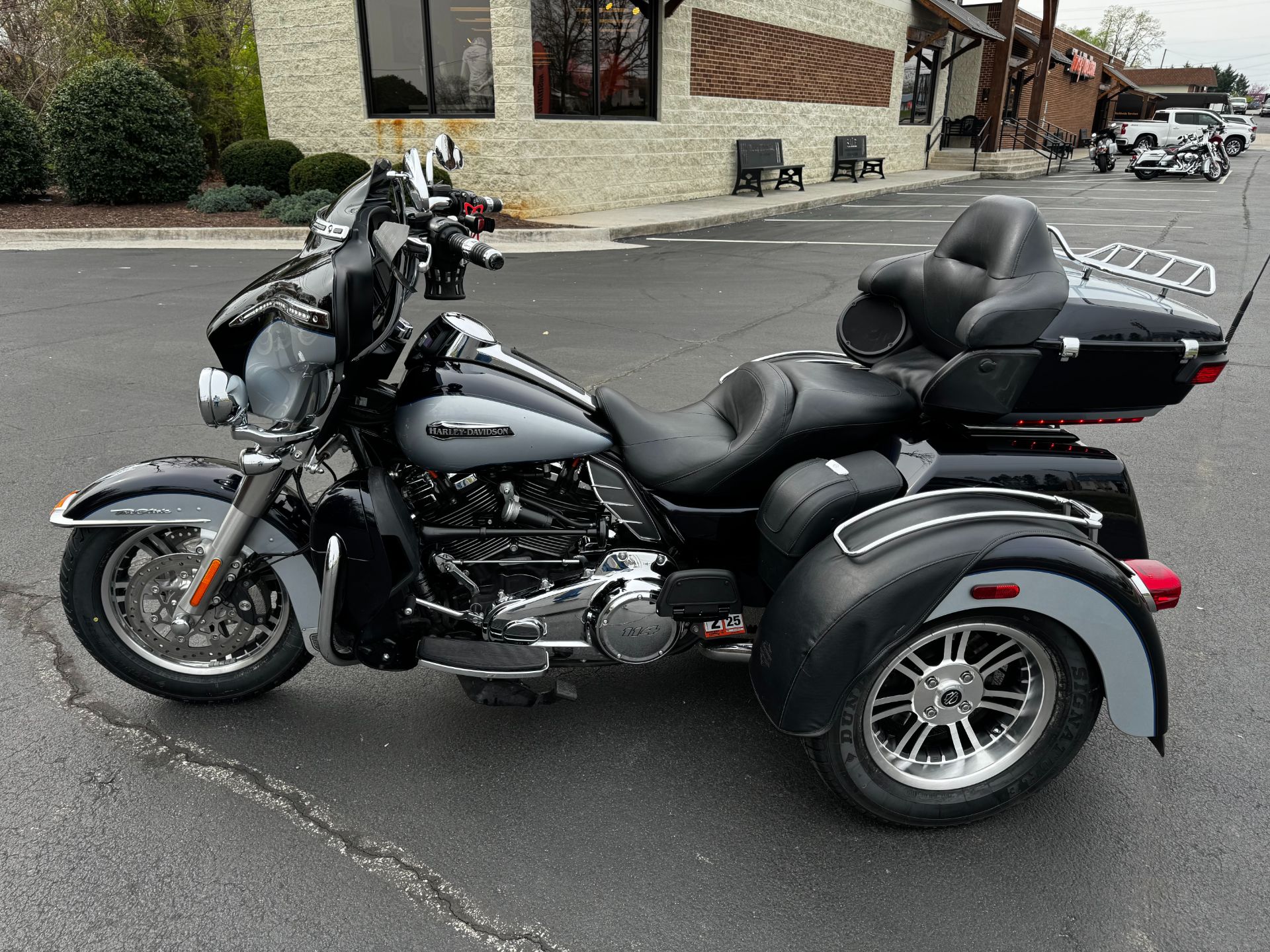 2019 Harley-Davidson Tri Glide® Ultra in Lynchburg, Virginia - Photo 6