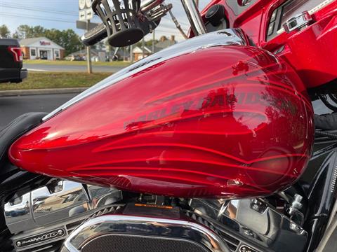 2016 Harley-Davidson CVO™ Street Glide® in Lynchburg, Virginia - Photo 23