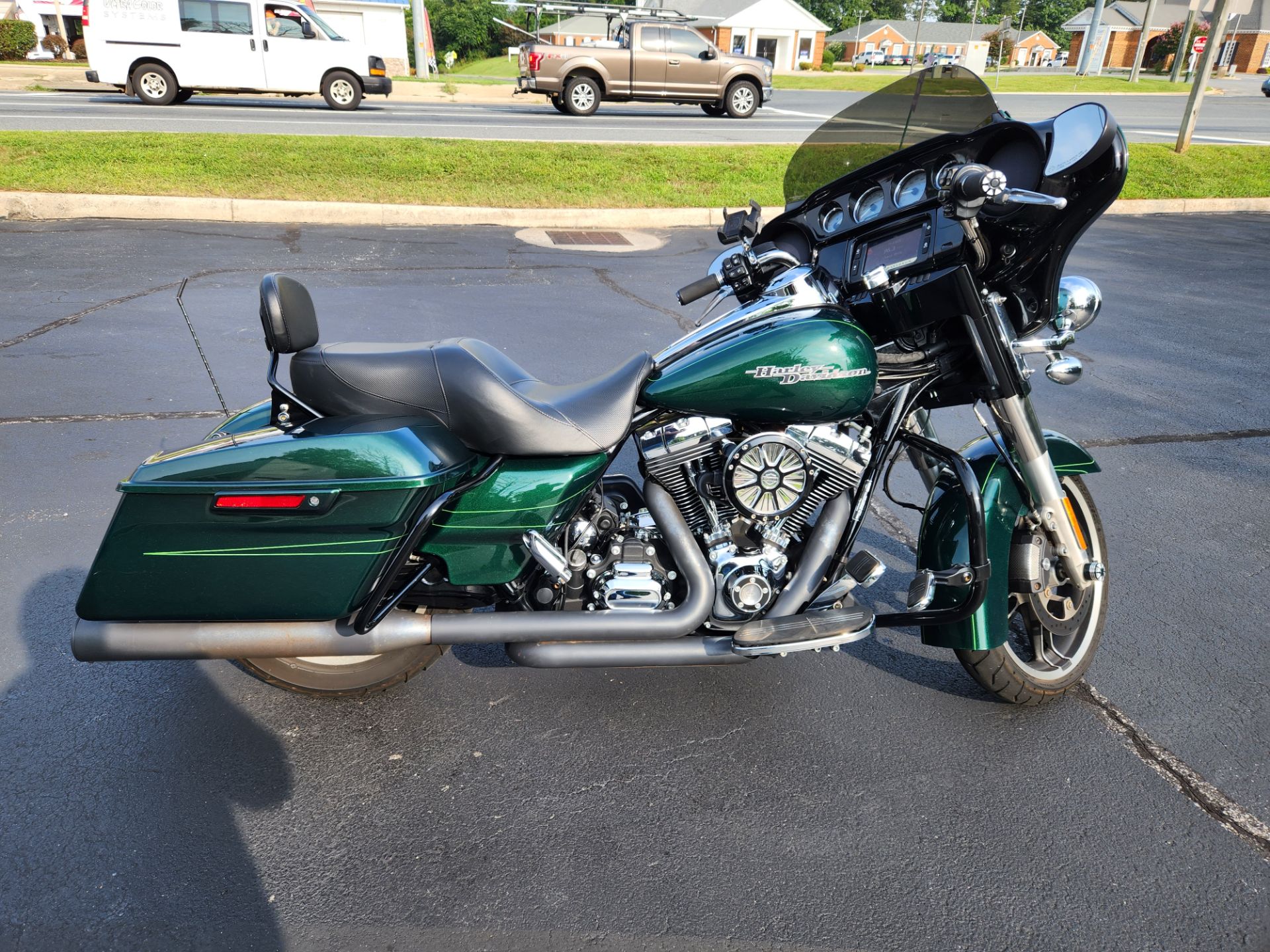 2015 Harley-Davidson Street Glide® Special in Lynchburg, Virginia - Photo 13