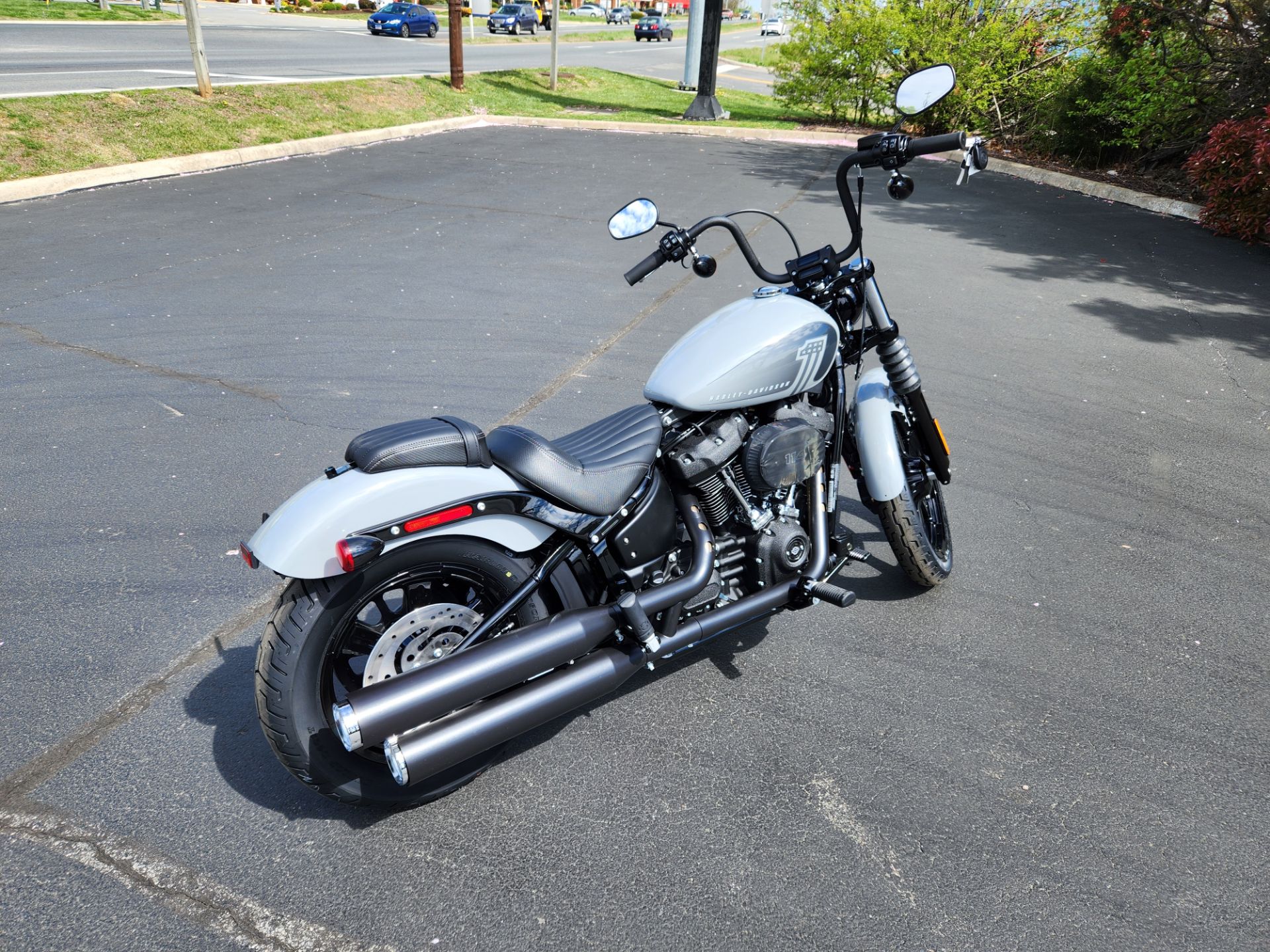 2024 Harley-Davidson Street Bob® 114 in Lynchburg, Virginia - Photo 11