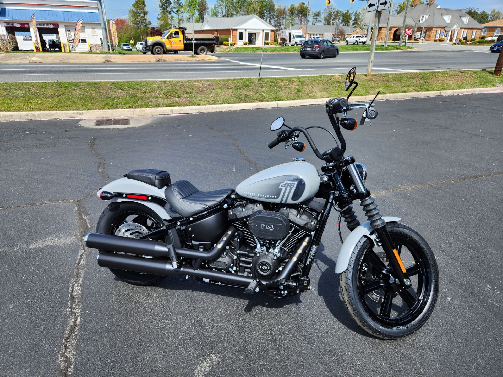 2024 Harley-Davidson Street Bob® 114 in Lynchburg, Virginia - Photo 13