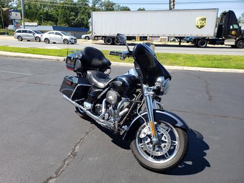 2013 Harley-Davidson CVO™ Ultra Classic® Electra Glide® in Lynchburg, Virginia - Photo 4