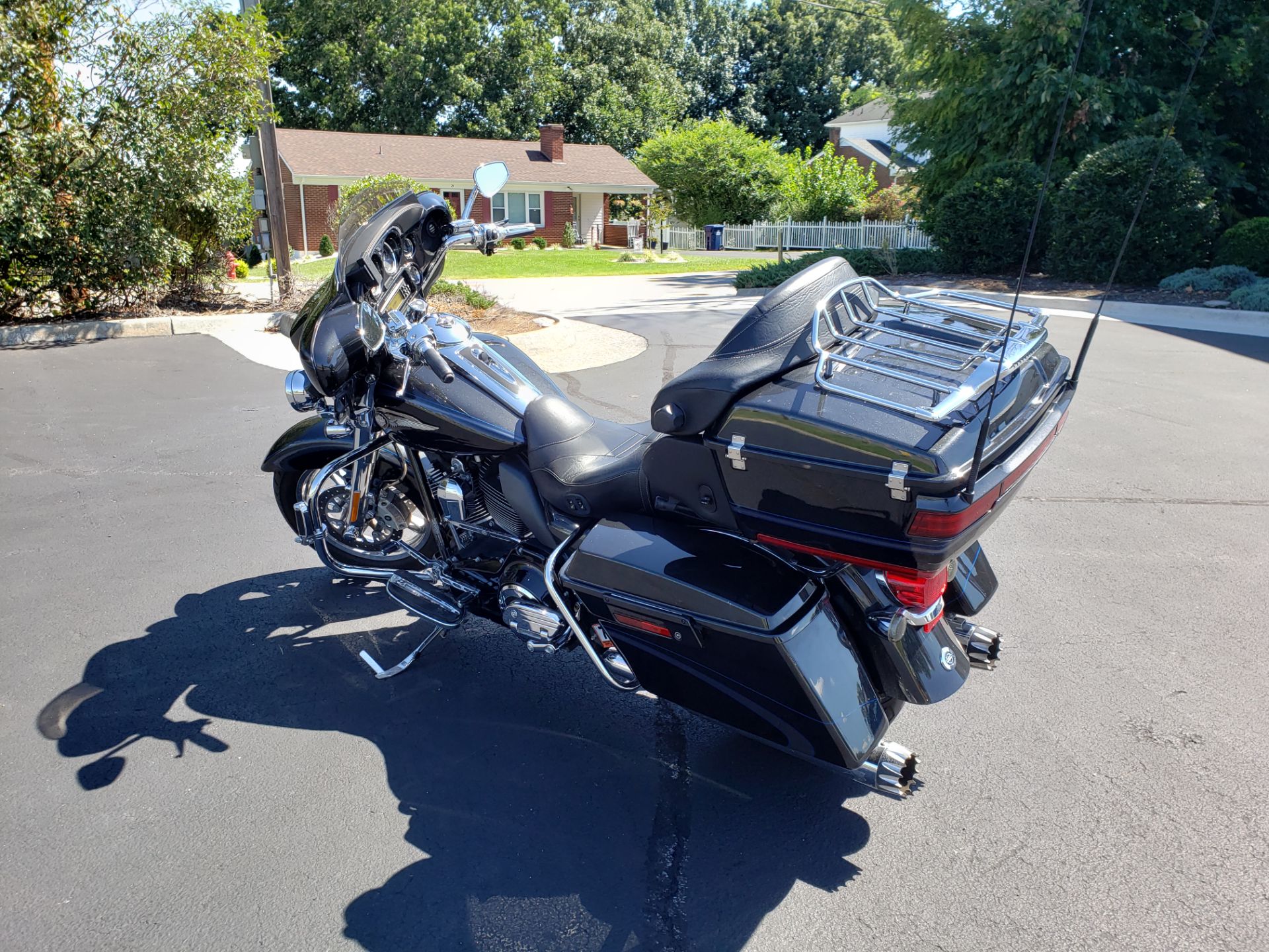 2013 Harley-Davidson CVO™ Ultra Classic® Electra Glide® in Lynchburg, Virginia - Photo 14