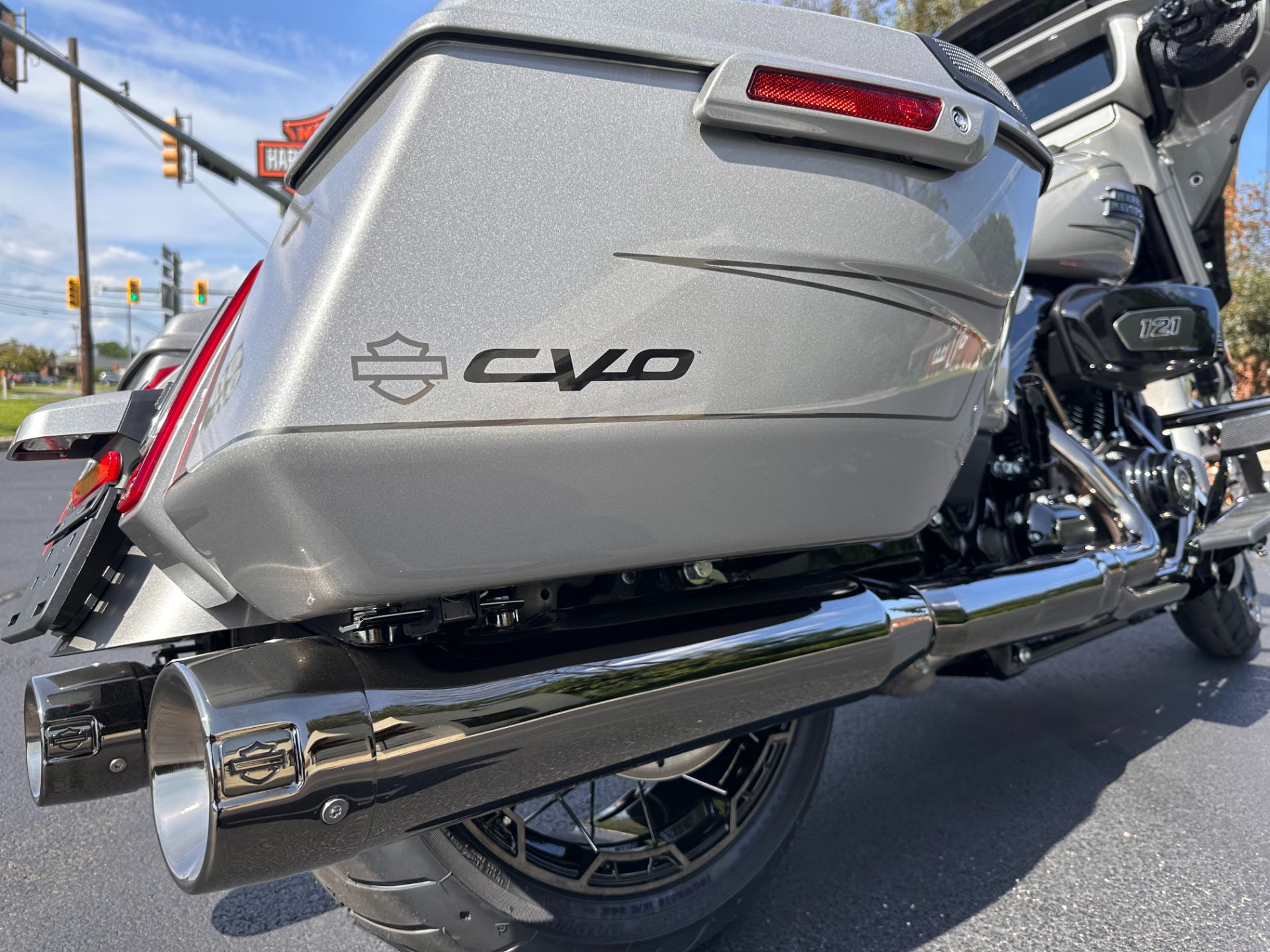 2023 Harley-Davidson CVO™ Street Glide® in Lynchburg, Virginia - Photo 37