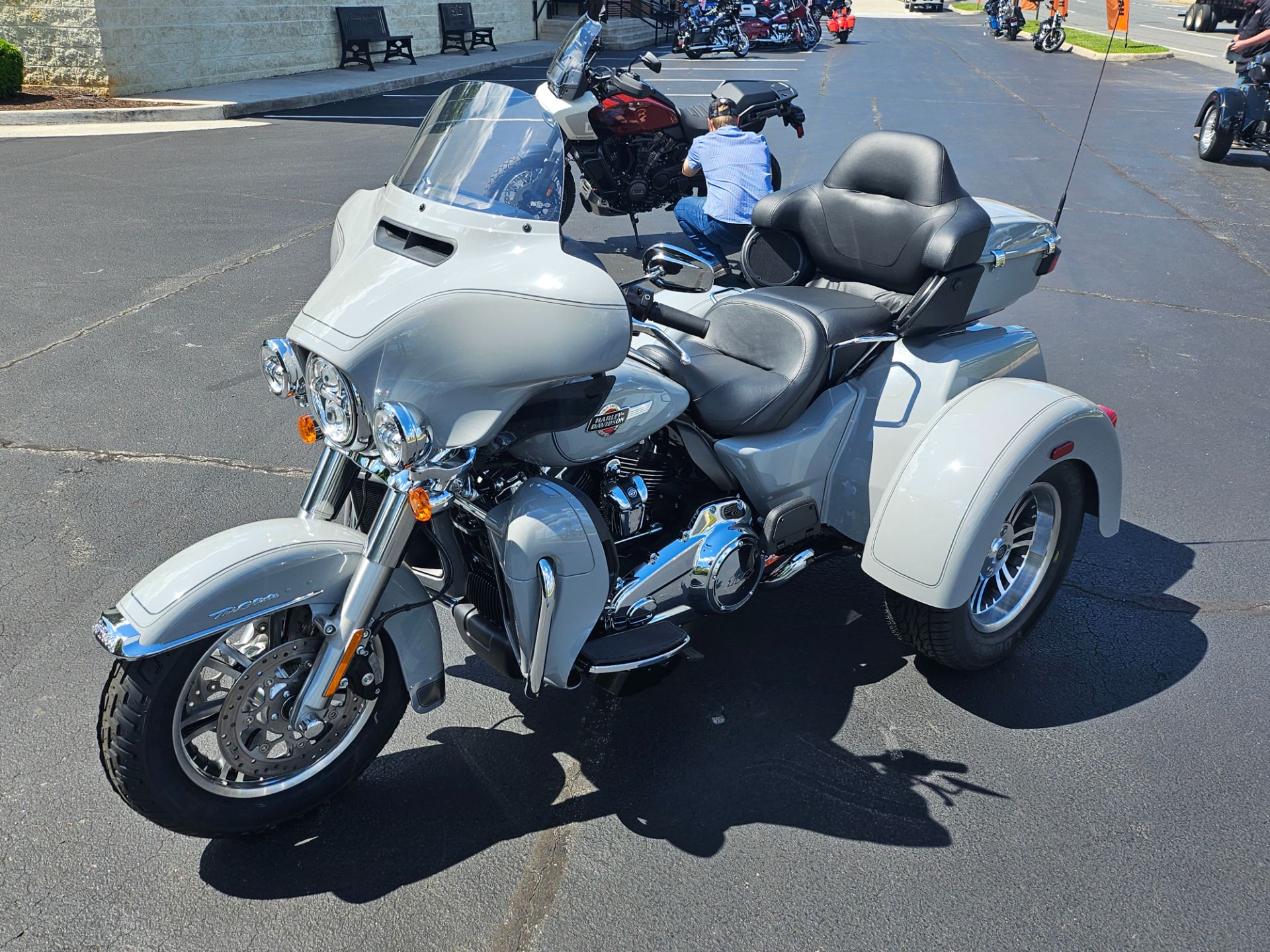 2024 Harley-Davidson Tri Glide® Ultra in Lynchburg, Virginia - Photo 3