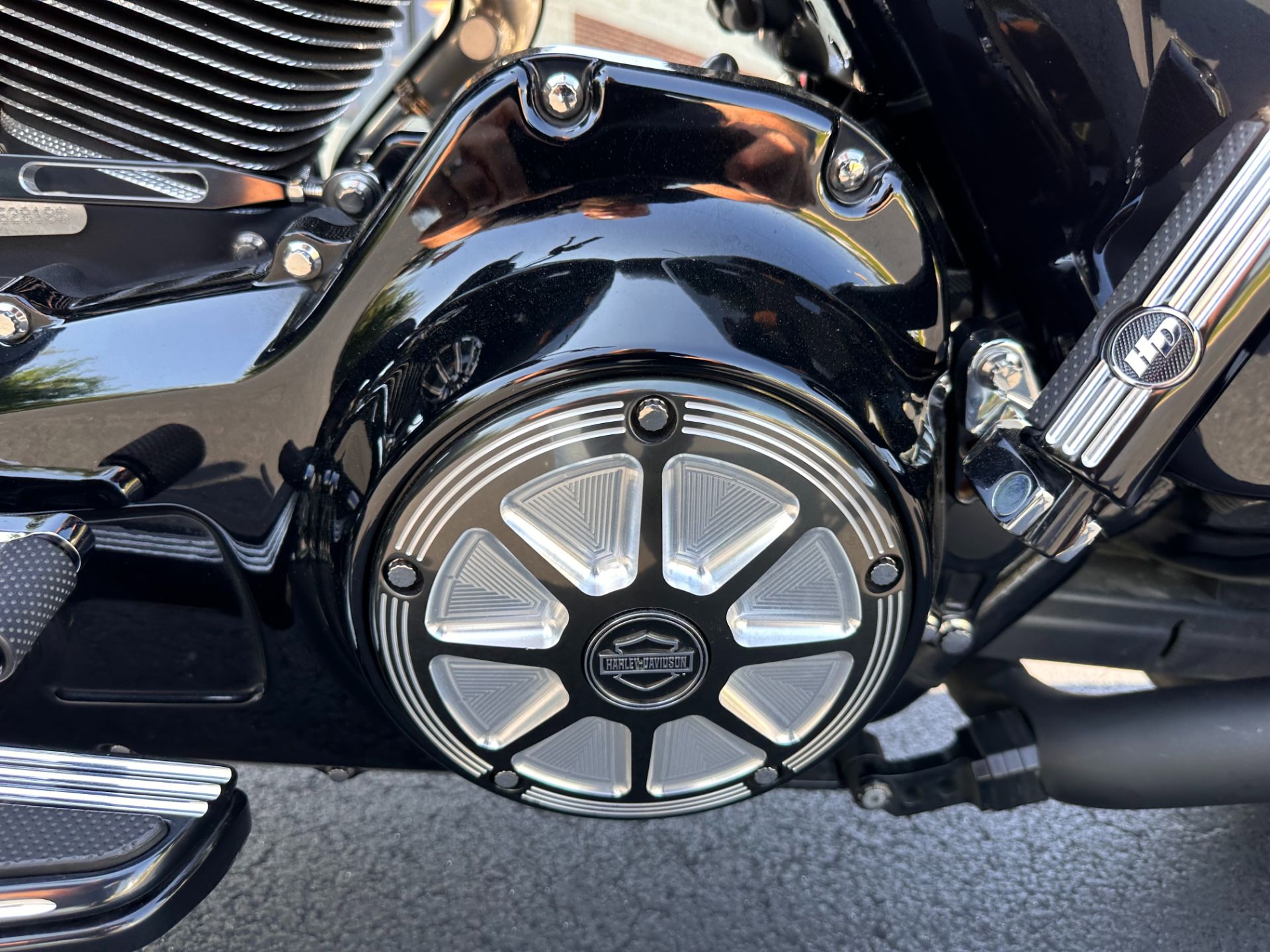 2015 Harley-Davidson CVO™ Street Glide® in Lynchburg, Virginia - Photo 20