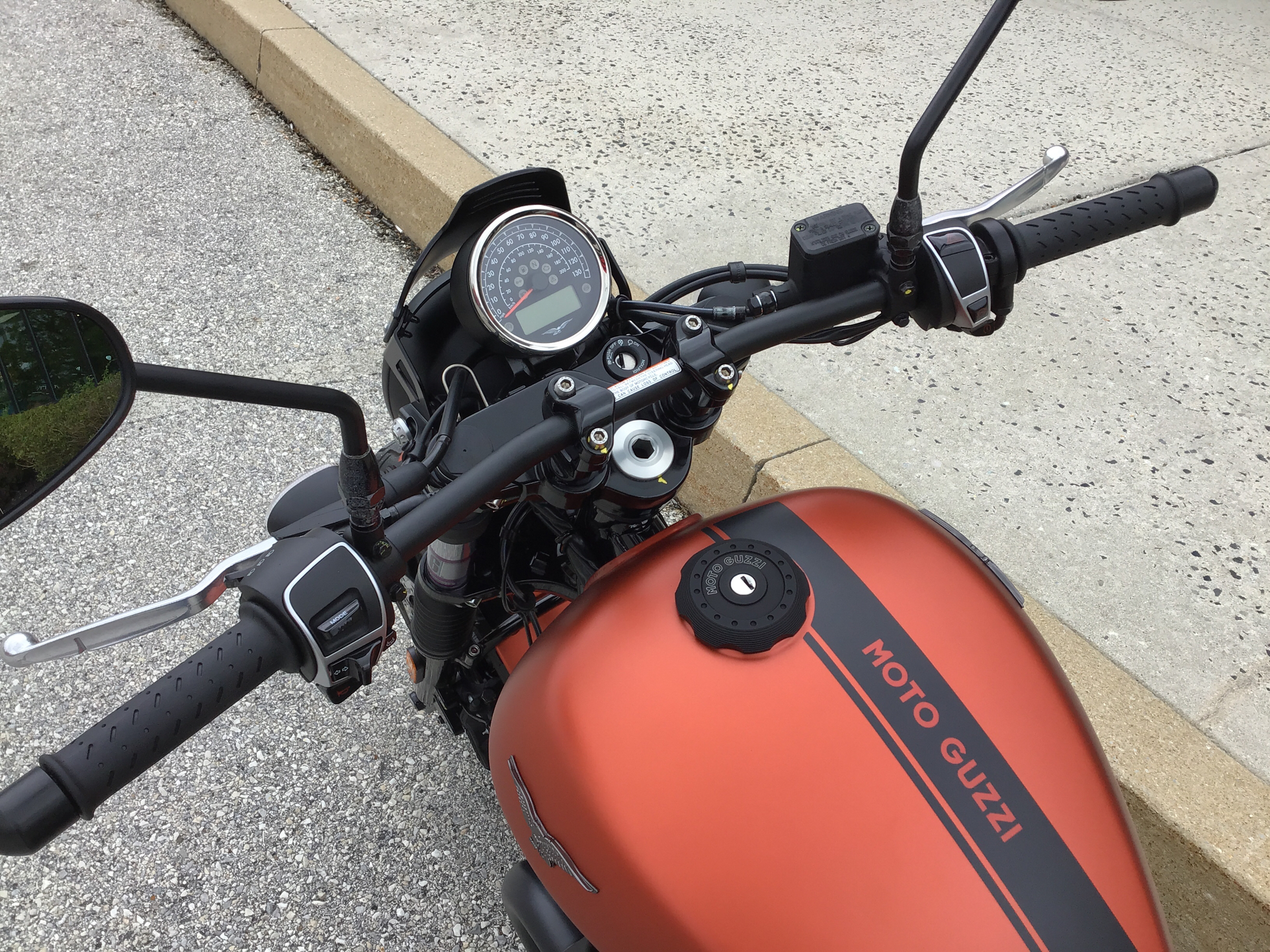 2020 Moto Guzzi V9 Bobber Sport in West Chester, Pennsylvania - Photo 8