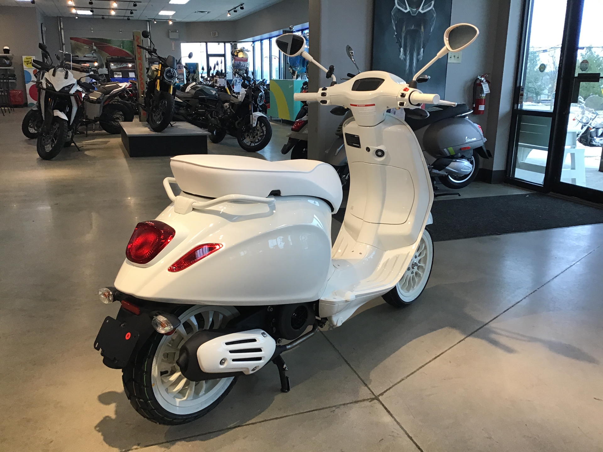 2022 Vespa Sprint 150 Justin Bieber x Vespa in West Chester, Pennsylvania - Photo 4