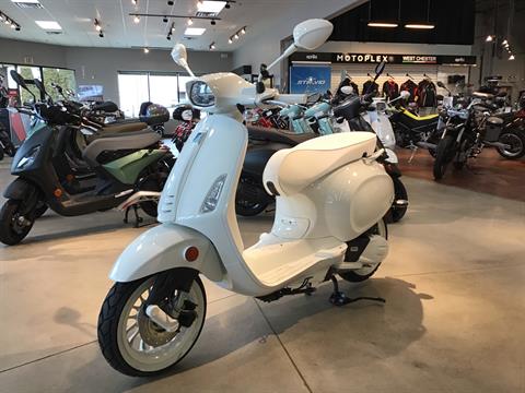 2022 Vespa Sprint 150 Justin Bieber x Vespa in West Chester, Pennsylvania - Photo 8