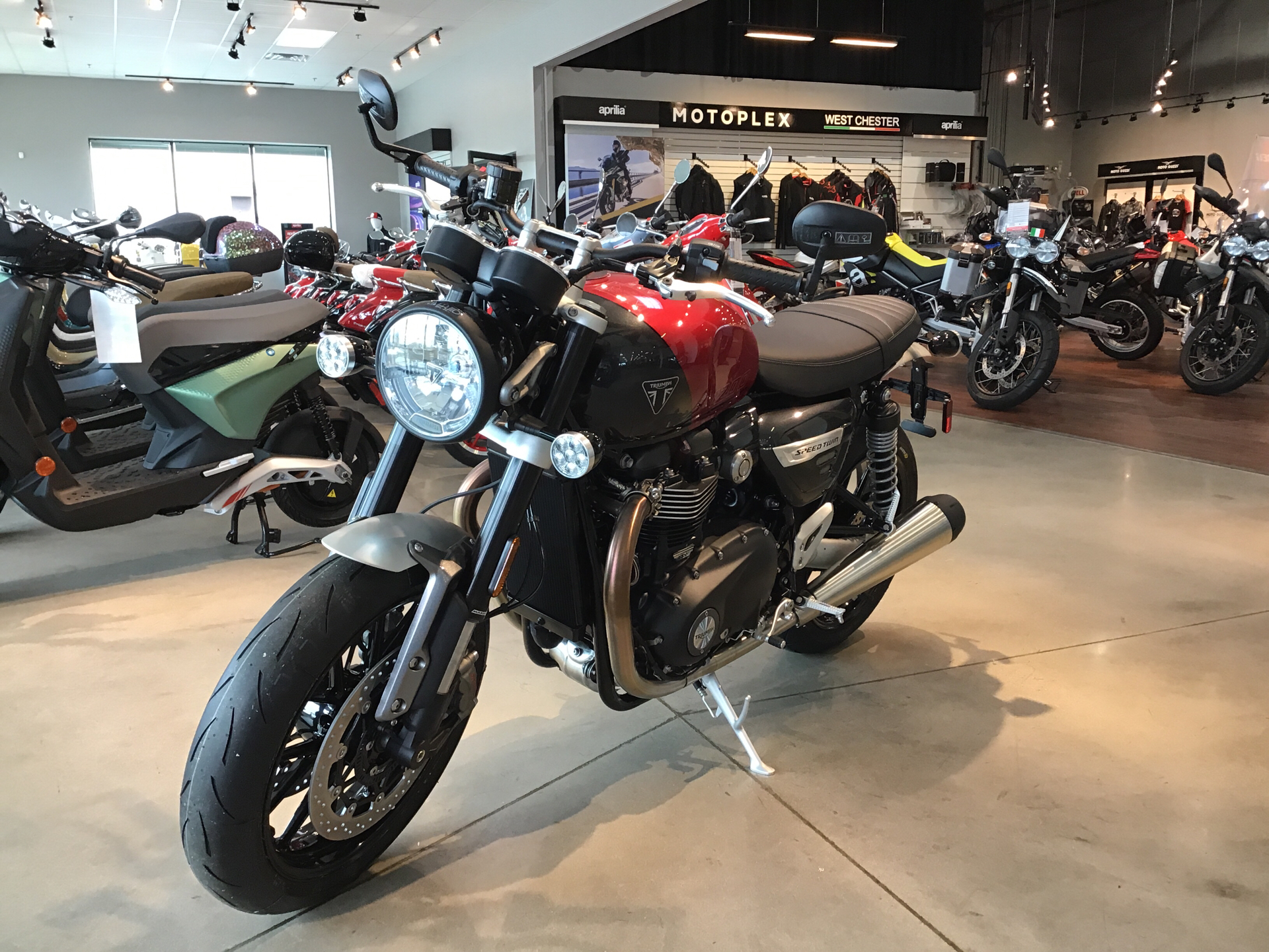 2024 Triumph Speed Twin 1200 in West Chester, Pennsylvania - Photo 7