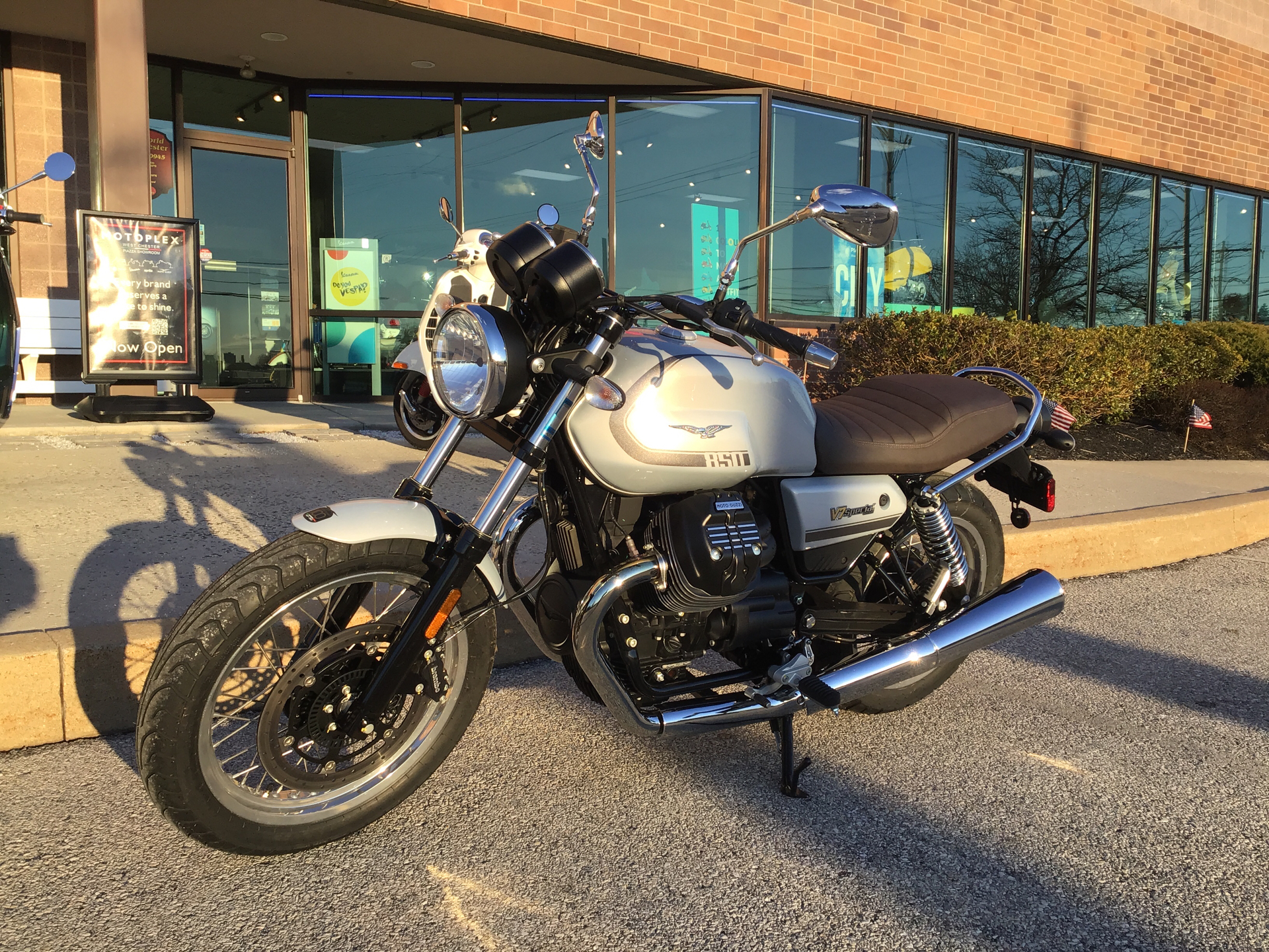 2021 Moto Guzzi V7 Special E5 in West Chester, Pennsylvania - Photo 2