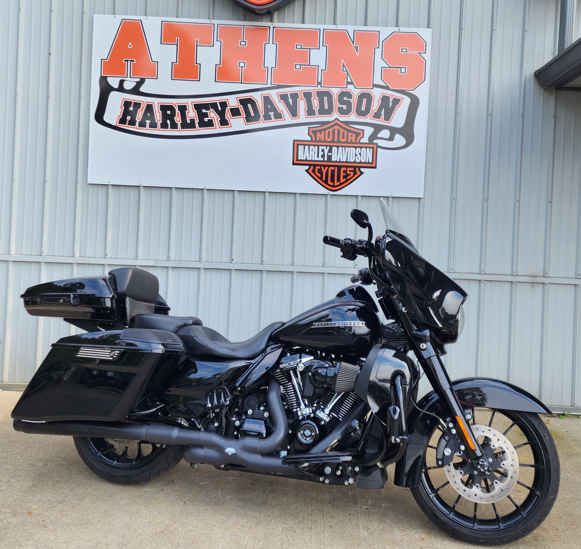 2018 Harley-Davidson Street Glide® Special in Athens, Ohio - Photo 1