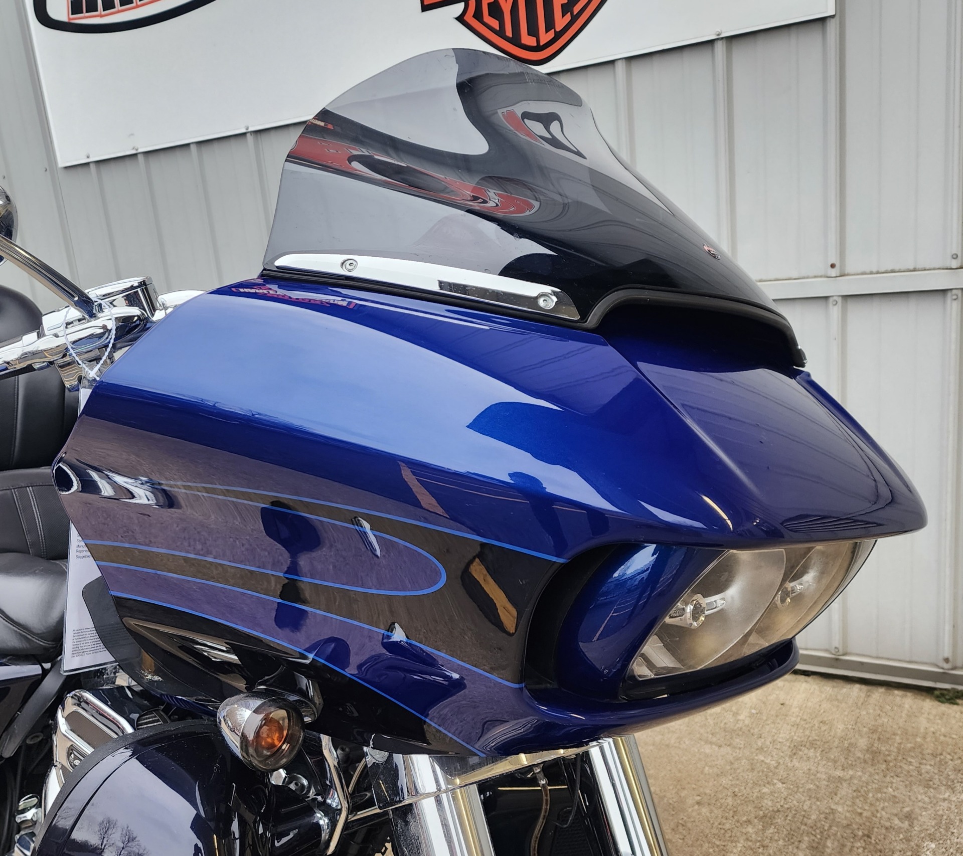 2015 Harley-Davidson CVO™ Road Glide® Ultra in Athens, Ohio - Photo 4