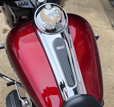 2016 Harley-Davidson Street Glide® Special in Athens, Ohio - Photo 5