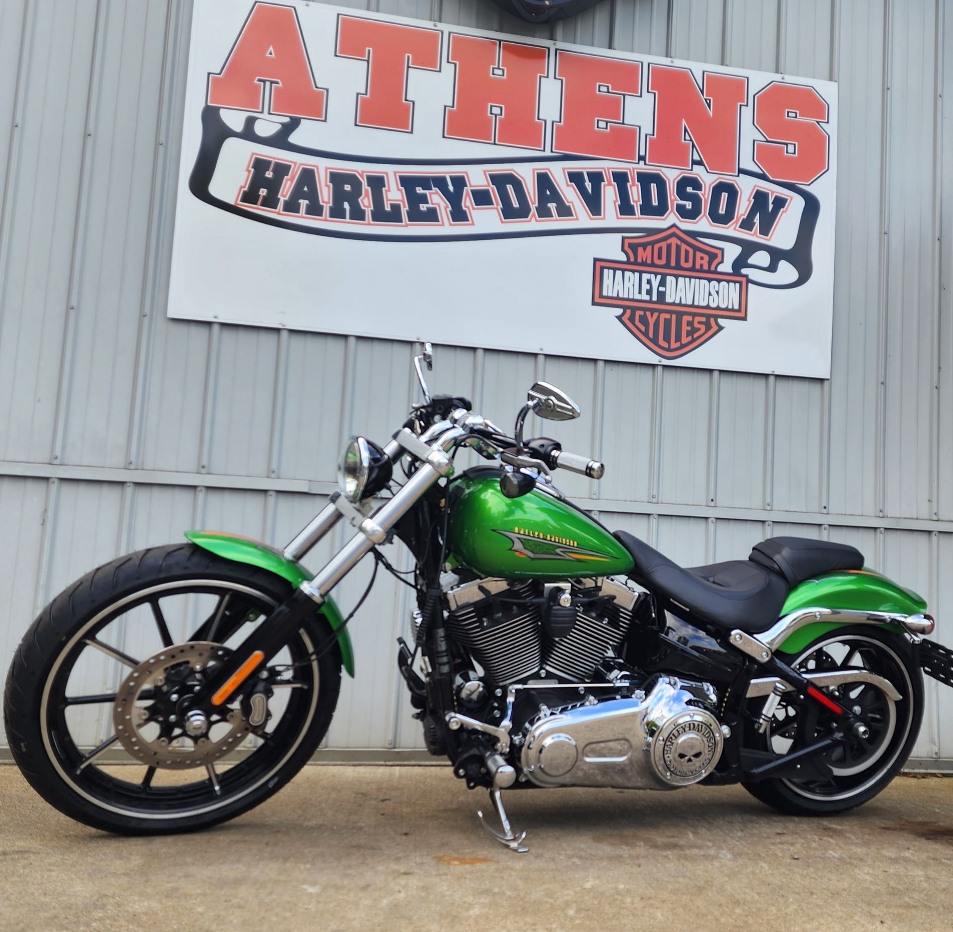 2015 Harley-Davidson Breakout® in Athens, Ohio - Photo 2