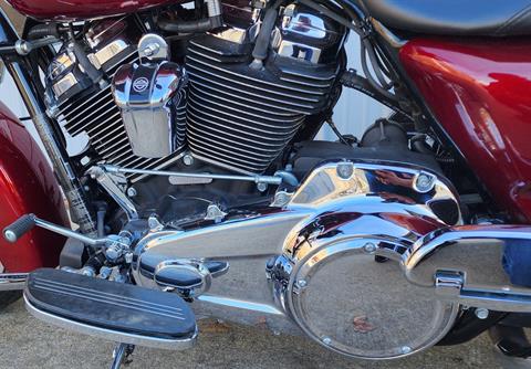 2017 Harley-Davidson Street Glide® Special in Athens, Ohio - Photo 10