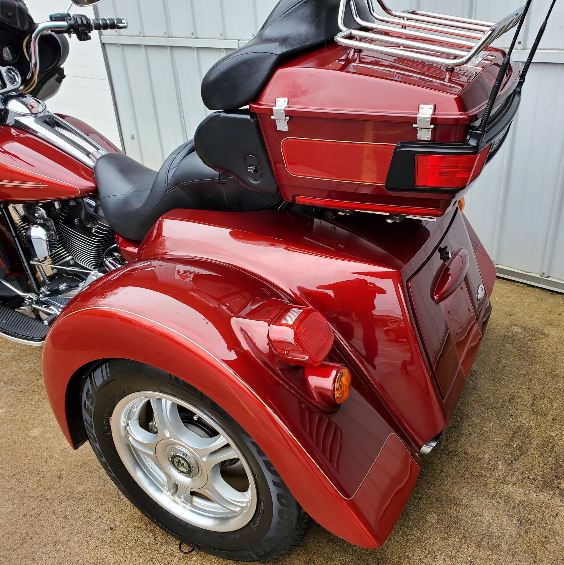 2008 Harley-Davidson Ultra Classic® Electra Glide® in Athens, Ohio - Photo 9